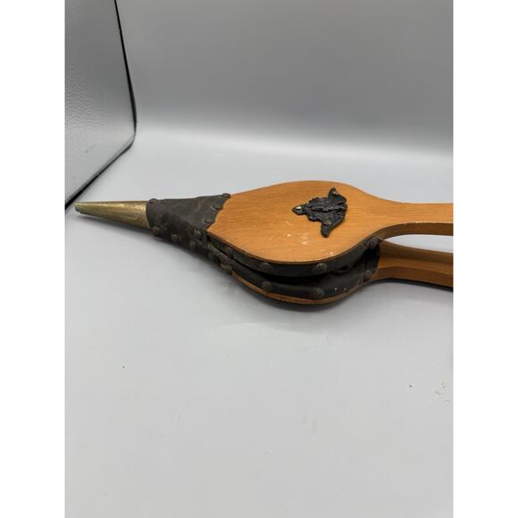 Vintage Wood & Leather Fireplace Bellows with Eagle Emblem – Decorative Piece - Picture 4 of 5